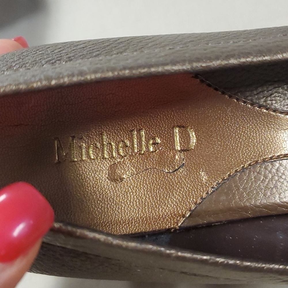 Michelle D Wedges - Picture 3 of 8